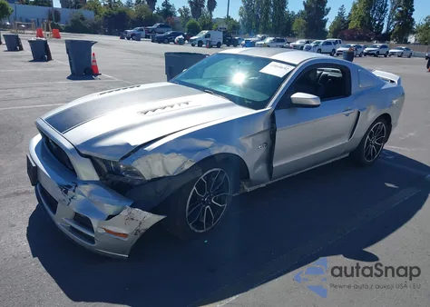 2013 Ford Mustang Gt Premium z USA, uszkodzony, nr VIN 1ZVBP8CF4D5267621